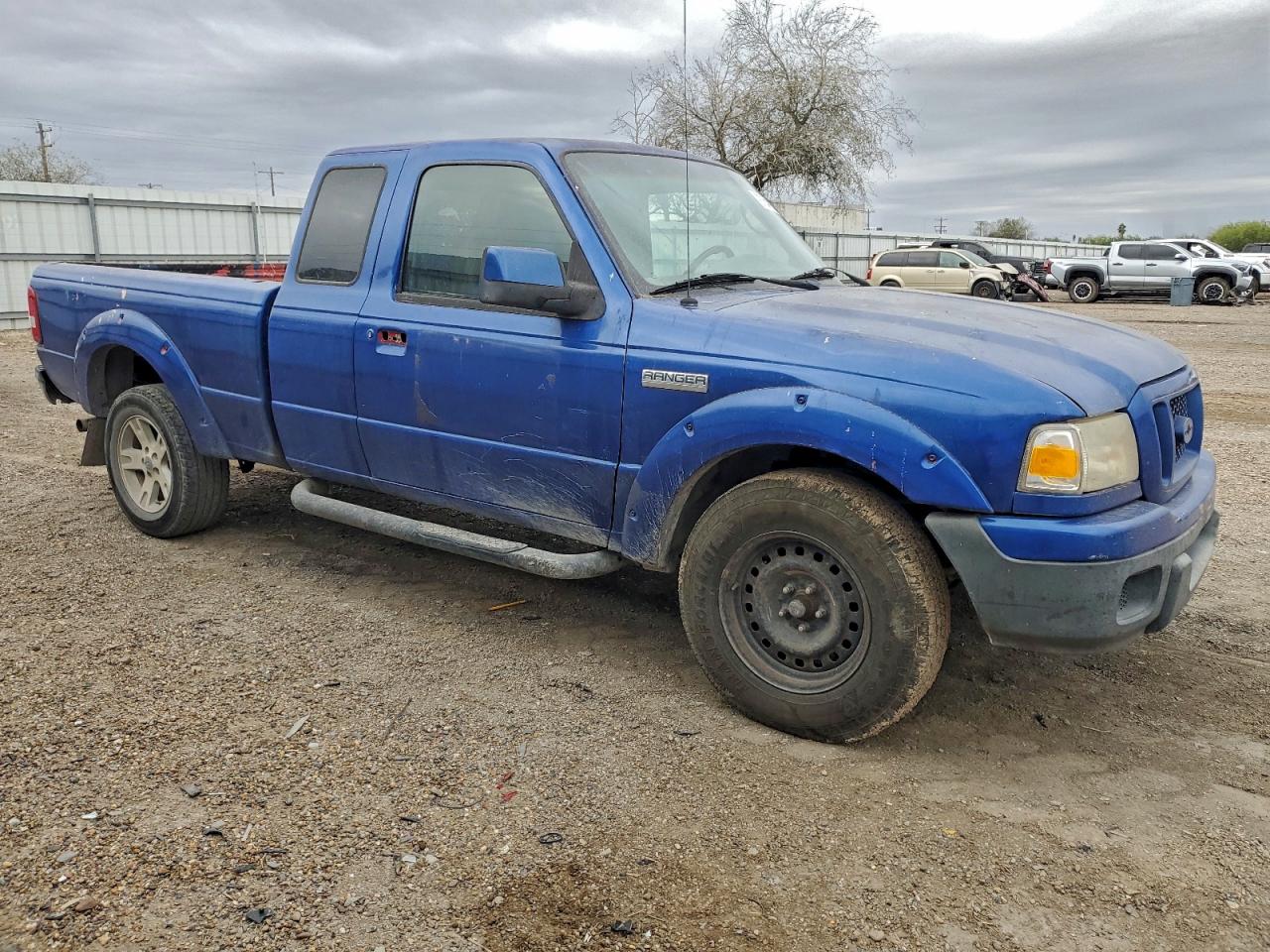 Ford Ranger Super Cab Image 3