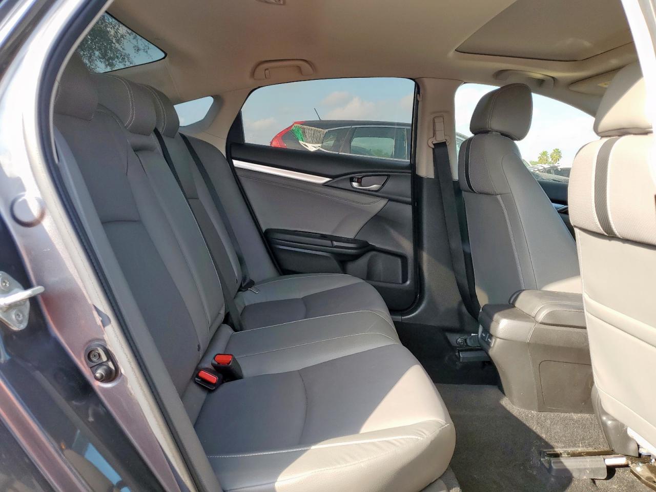 Honda Civic Touring Image 12