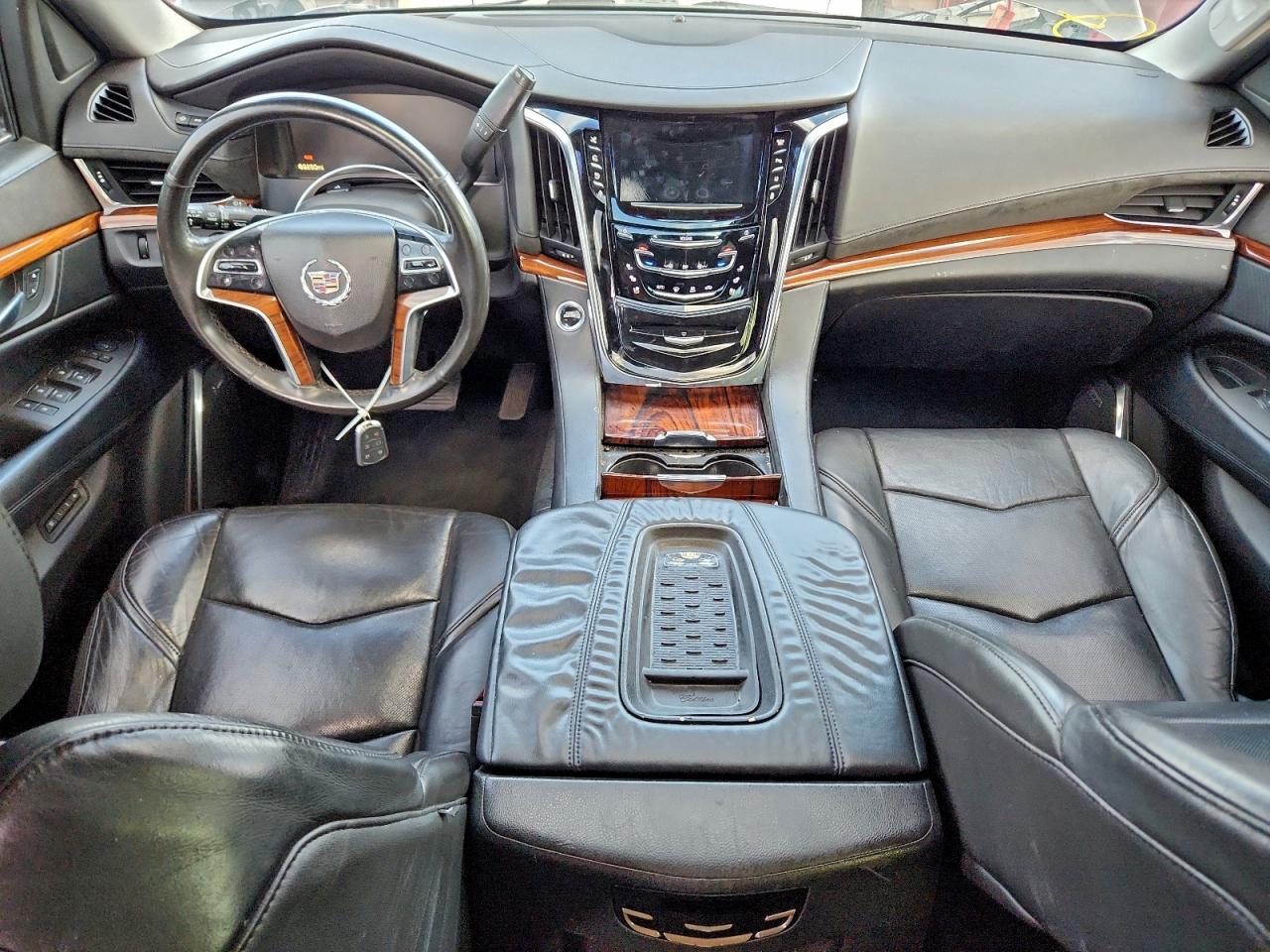 Cadillac Escalade Esv Premium Image 4