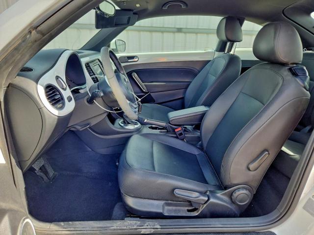 Volkswagen Beetle Se Image 8