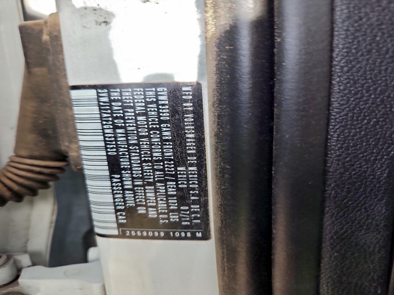 Volkswagen Beetle Se Image 3