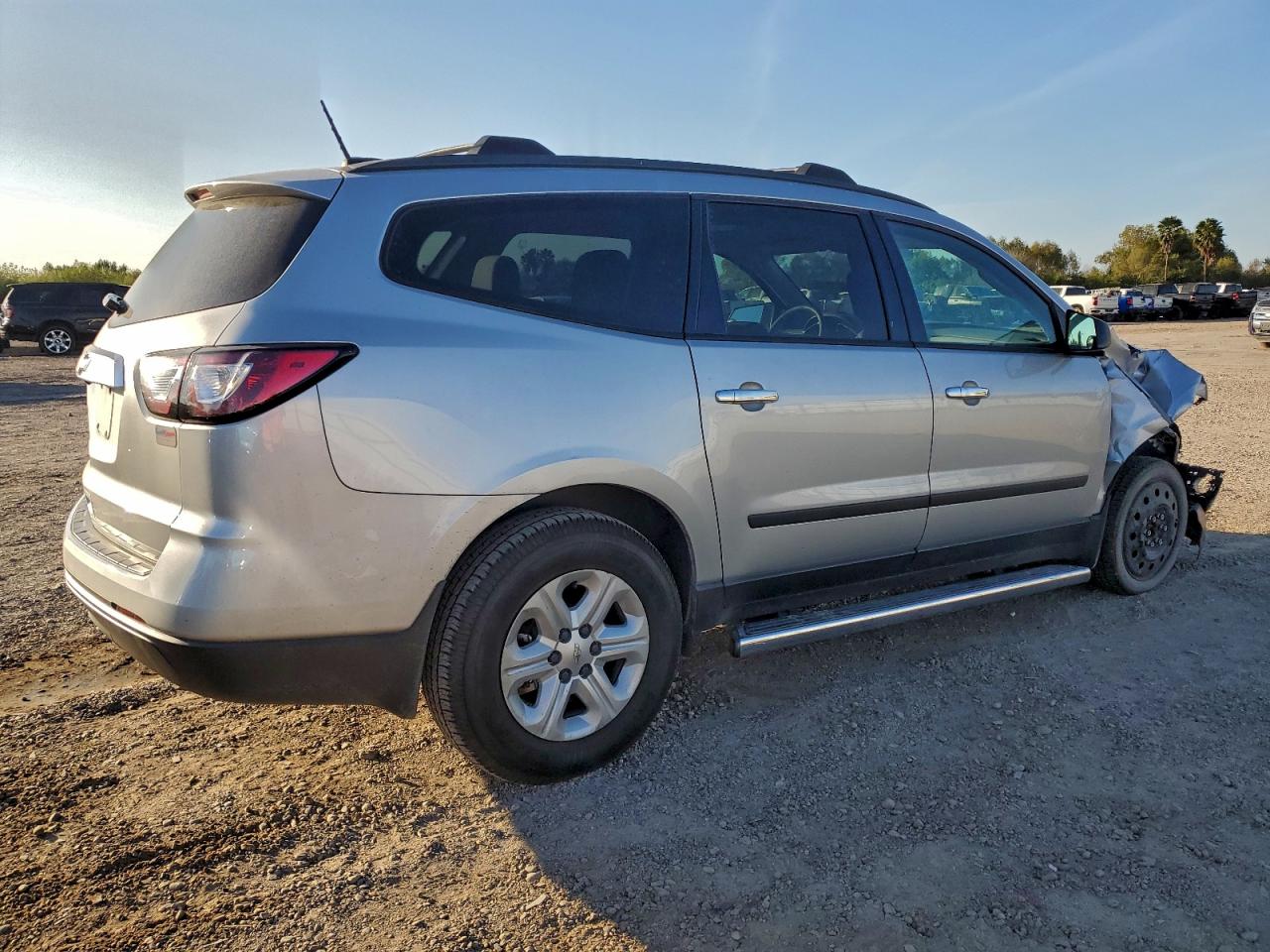 Chevrolet Traverse Ls Image 11