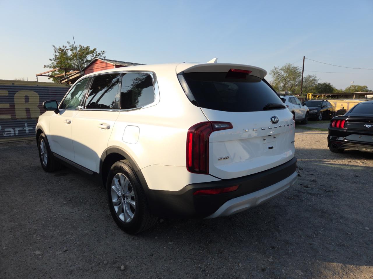 Kia Telluride Lx Image 2