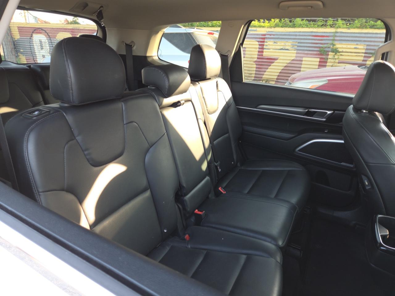 Kia Telluride Lx Image 4