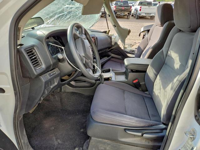 Nissan Frontier S Image 7