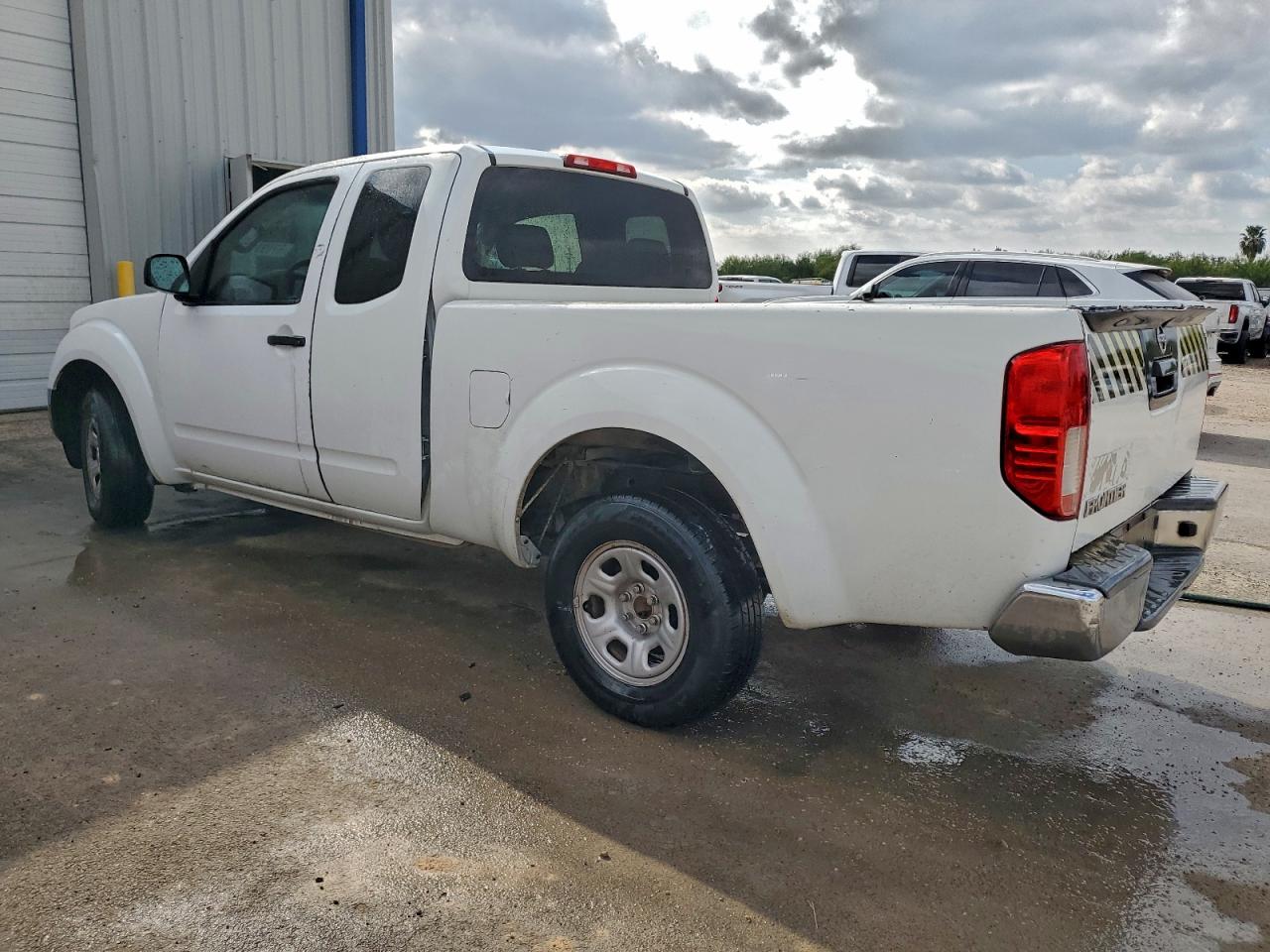 Nissan Frontier S Image 4