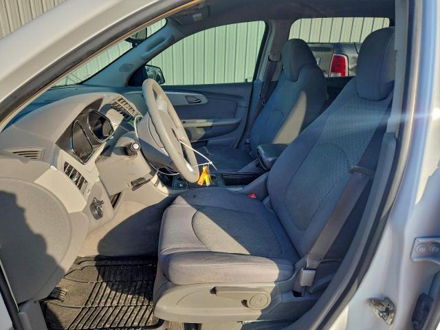 Chevrolet Traverse Ls Image 2