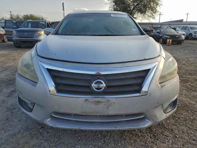 Nissan Altima 2.5 Image 10