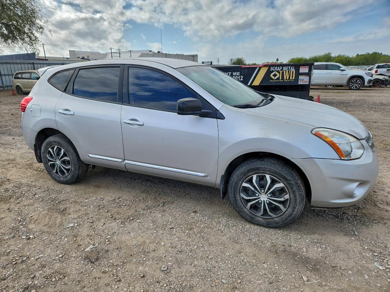 Nissan Rogue S Image 6