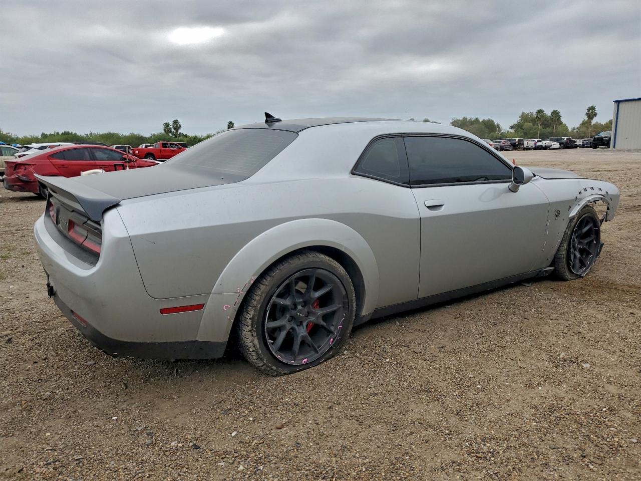 Dodge Challenger Srt Hellcat Image 11