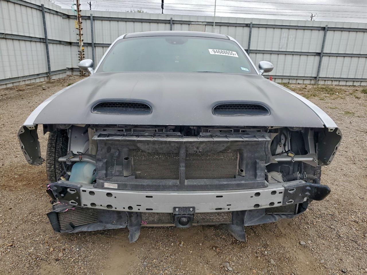 Dodge Challenger Srt Hellcat Image 4