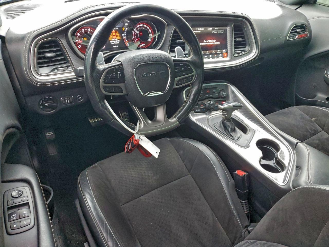 Dodge Challenger Srt Hellcat Image 10