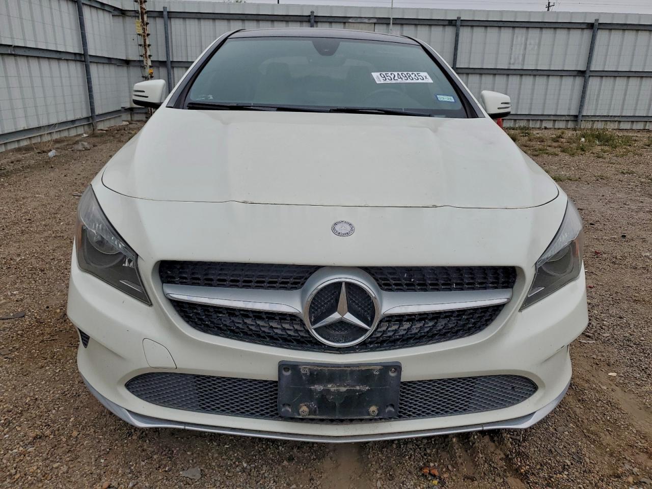 Mercedes-Benz Cla-class 250 4matic Image 4