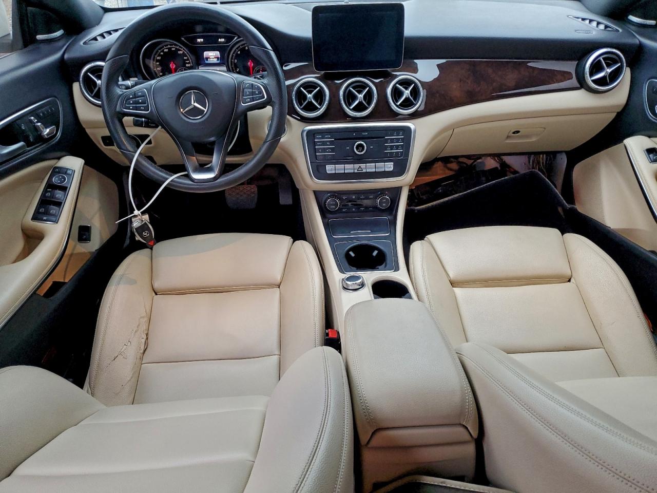 Mercedes-Benz Cla-class 250 4matic Image 7
