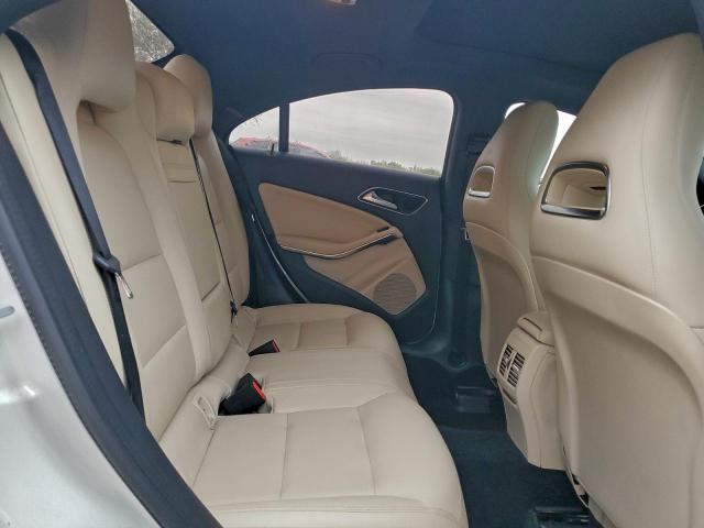 Mercedes-Benz Cla-class 250 4matic Image 10