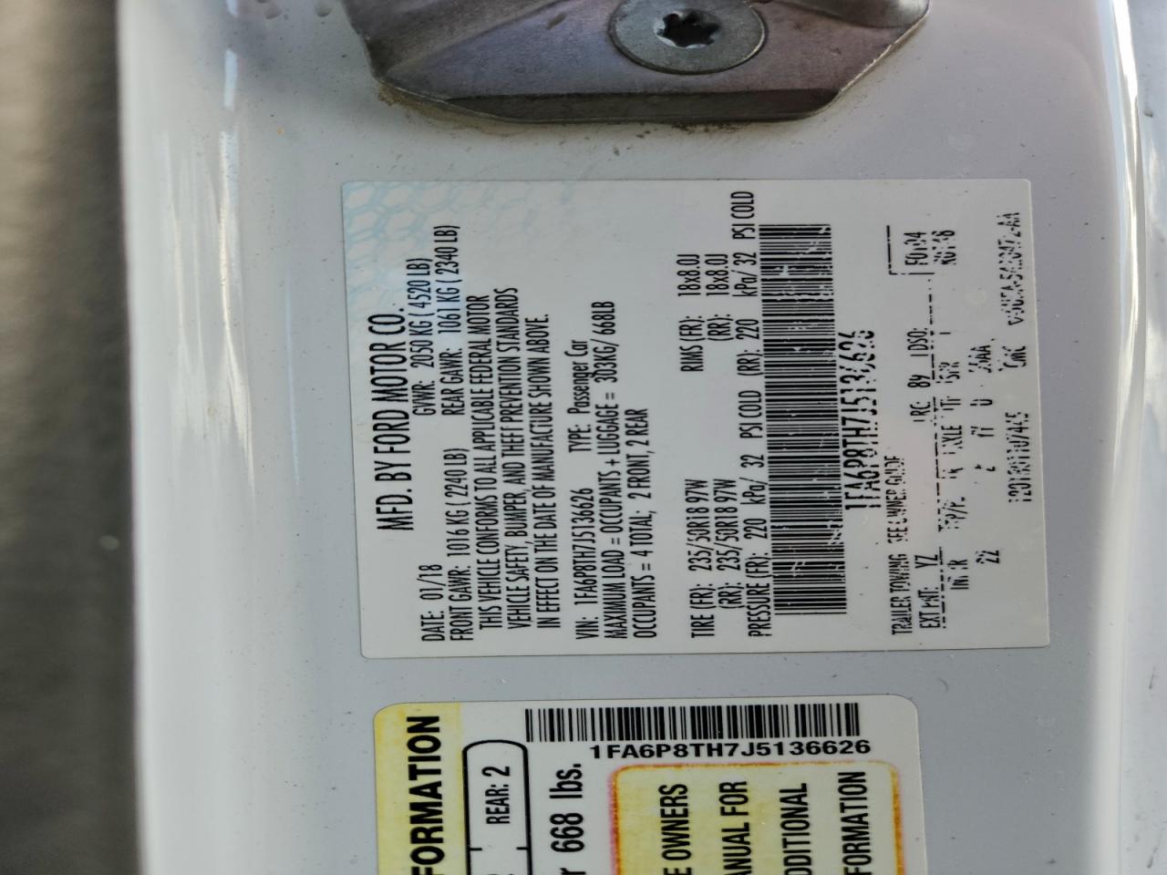 Ford Mustang Image 6