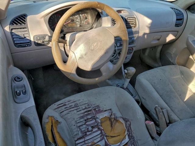 Hyundai ACCENT Gs Image 10