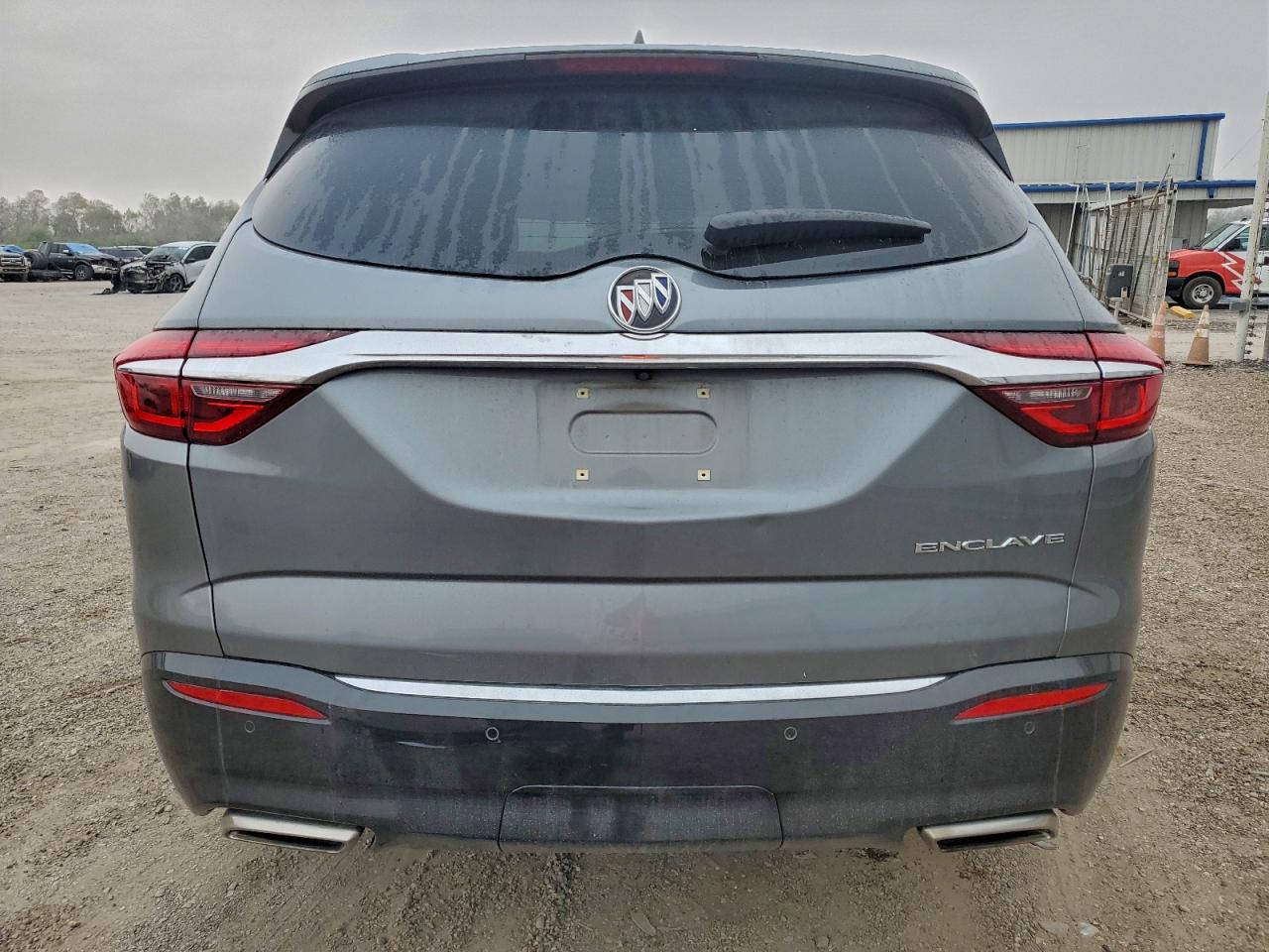 Buick Enclave Essence Image 8