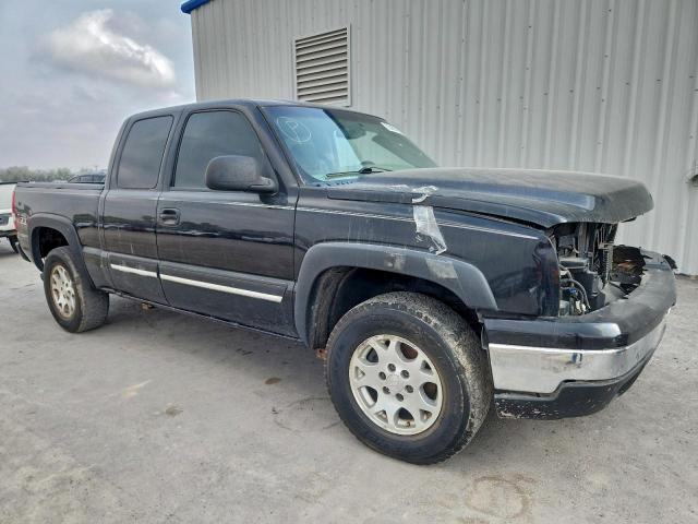 Chevrolet Silverado K1500 Image 2