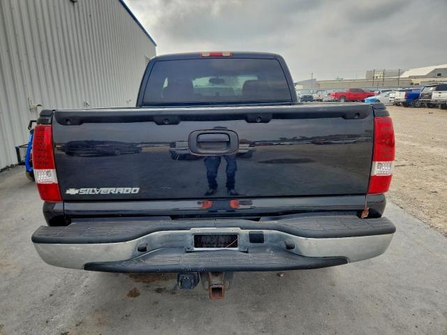 Chevrolet Silverado K1500 Image 4