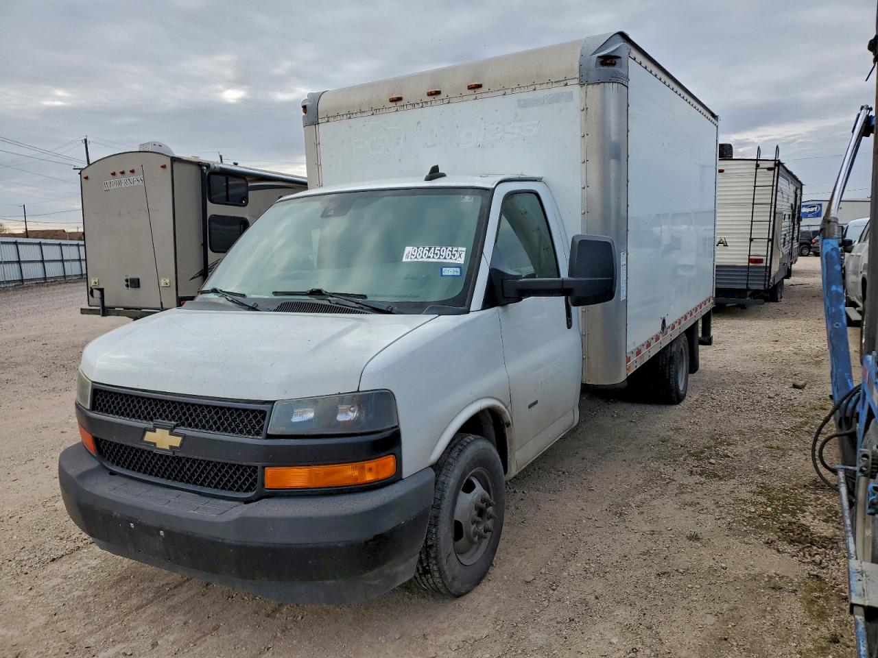 Chevrolet Express Image 1