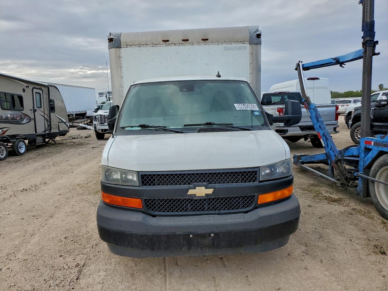 Chevrolet Express Image 4