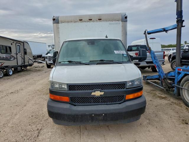 Chevrolet Express Image 4