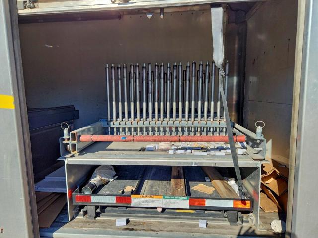 Chevrolet Express Image 5